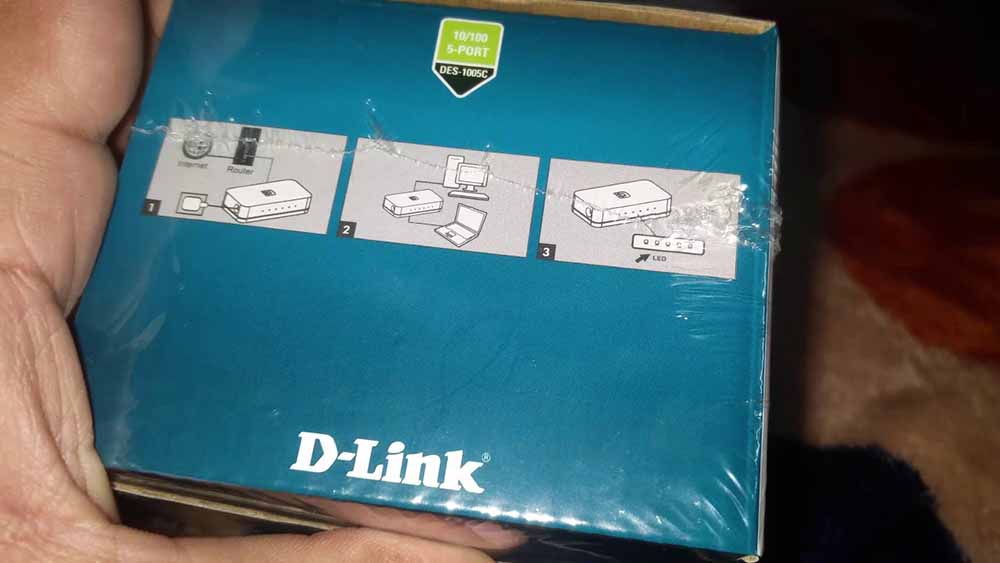 سوئیچ شبکه DES-1005C
